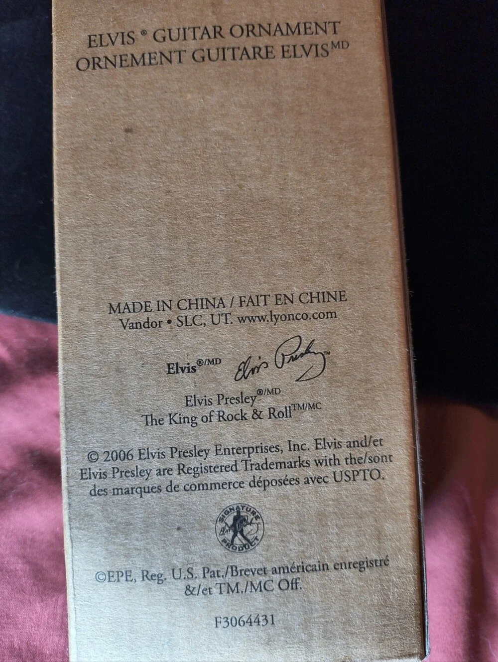 2006 Elvis Presley Vandor Guitar Christmas Ornament NIB Signature Product